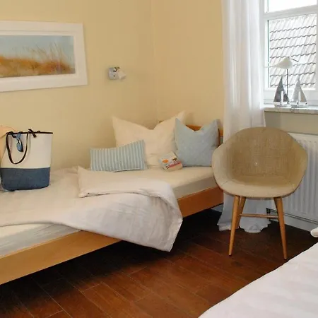 Renovierte Mit 2 Slz, Balkon, Waschmaschine Kuehlungsborn